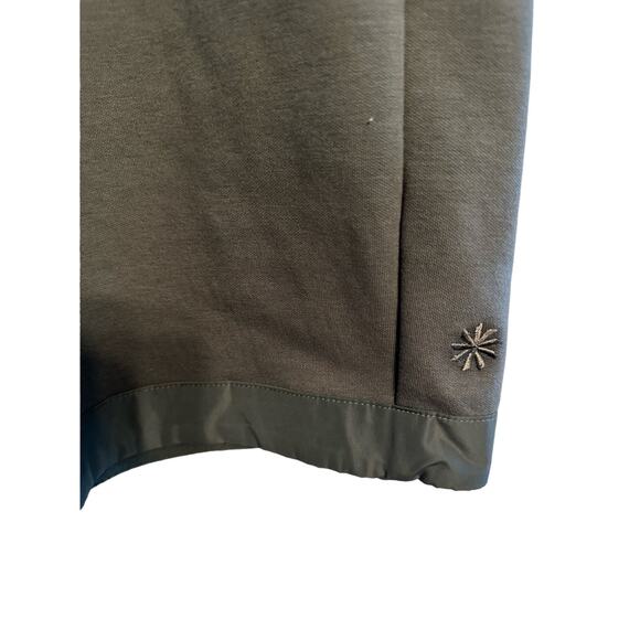 Athleta Triumph Hybrid Wide Crop Size Medium Bali Green EUC - Picture 6 of 9